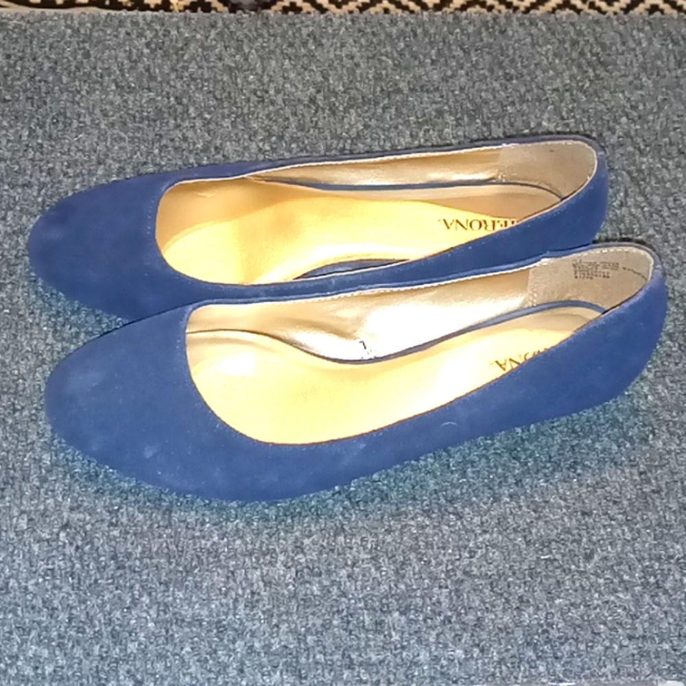 Merona wedge heel slip ons 8.5